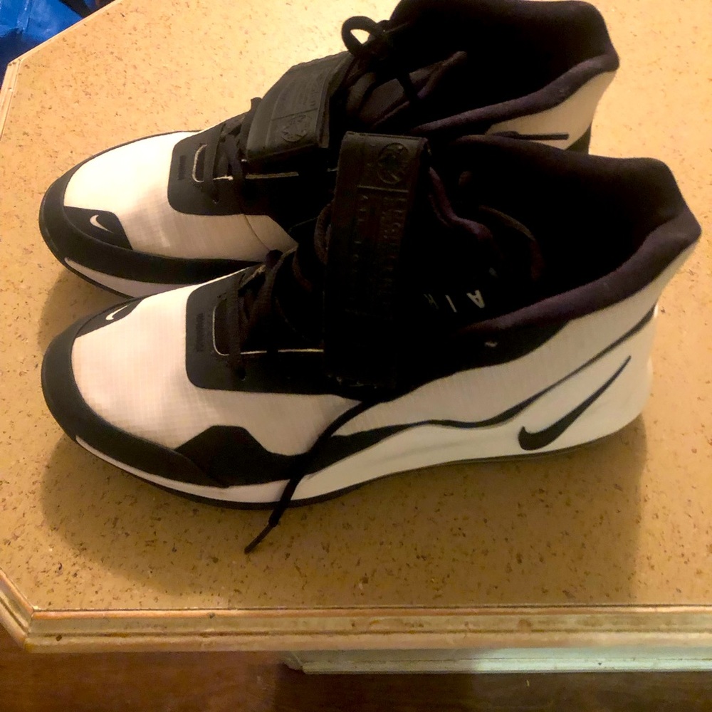 Men’s Nike Air Max Force 2 size 10 used